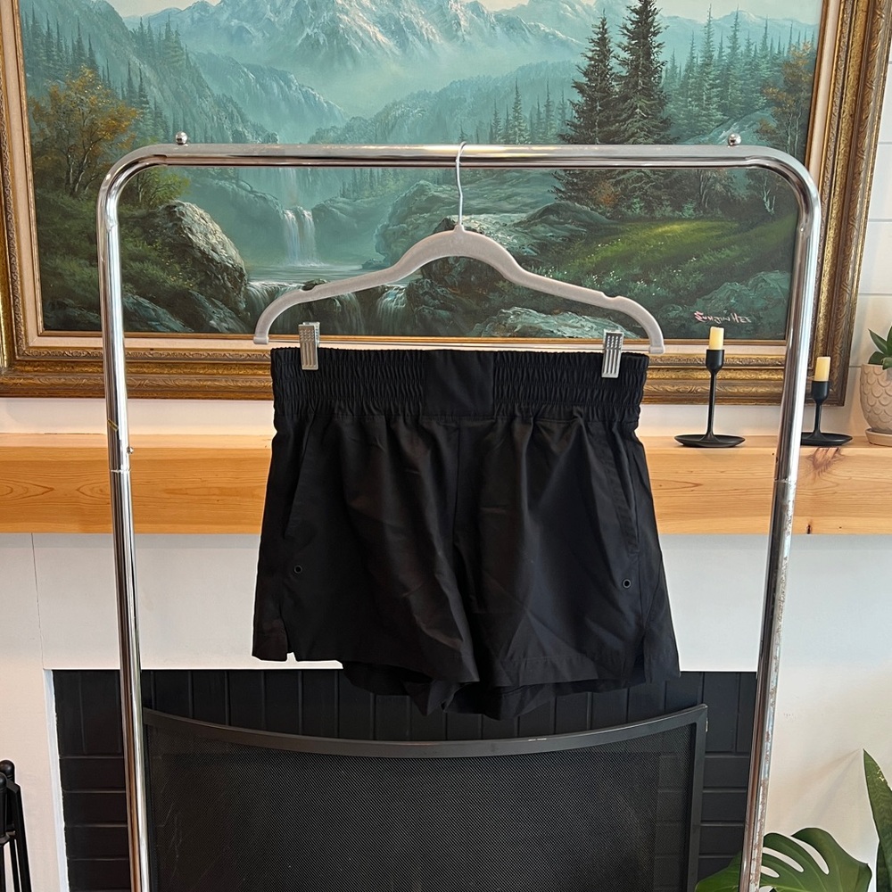 Old Navy Athletic Quick Dry Shorts size M